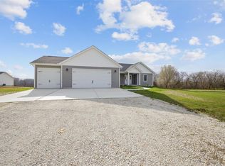 80 Davis Rd, Troy, MO 63379