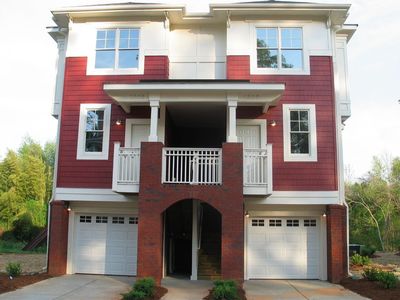 1309 Summit Greenway Ct, Charlotte, NC, 28208