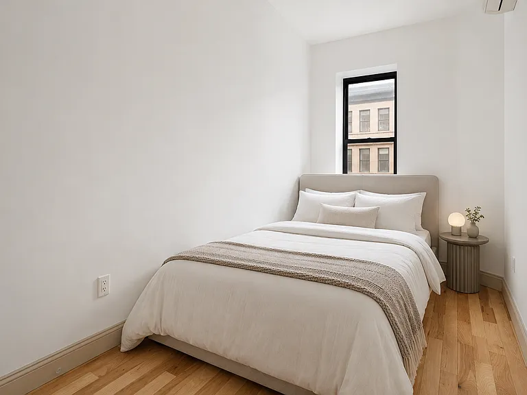 47 W 71st St #4FF — Photo 4