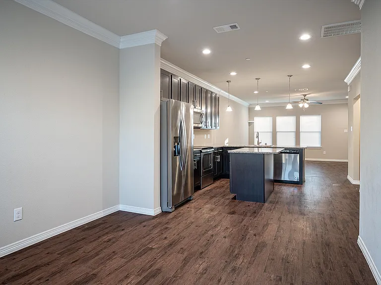 2721 Vine Ct — Photo 5
