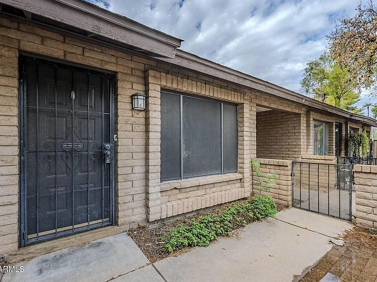 16 W Loma Vista Dr #104 — Photo 3