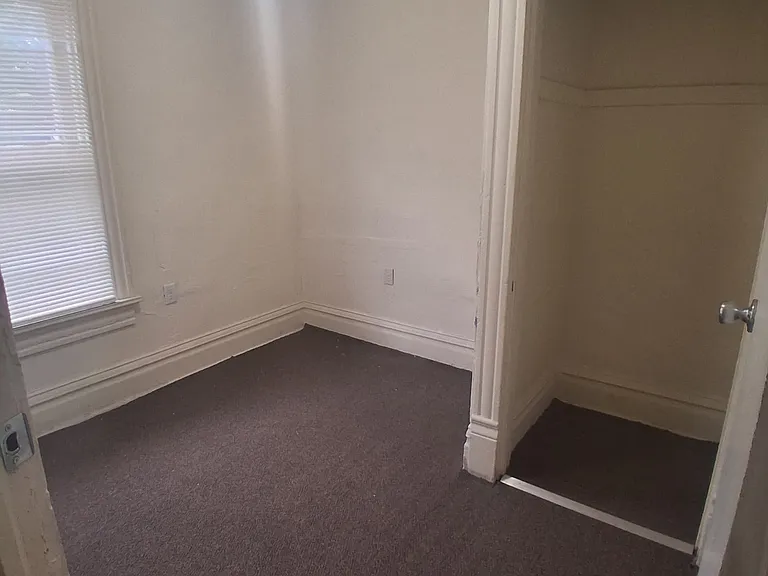 1231A W Windlake Ave — Photo 4