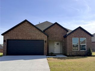 425 W Taverner Xing, Farmington, AR 72730