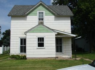 16 Charles City Rd, Nashua, IA 50658