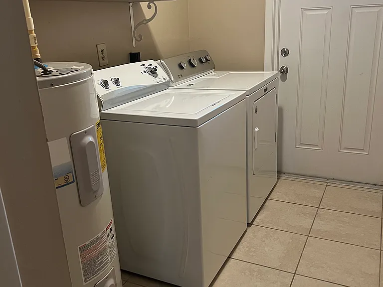 444 Georgia Ave — Photo 28