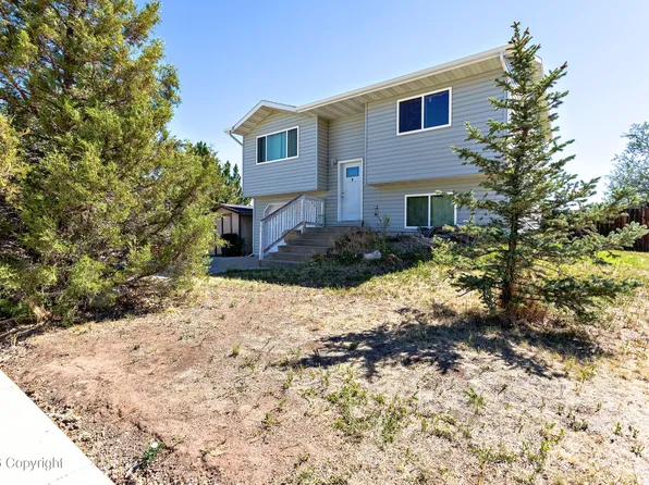 6807 Greensburgh Ave, Gillette, WY 82718
