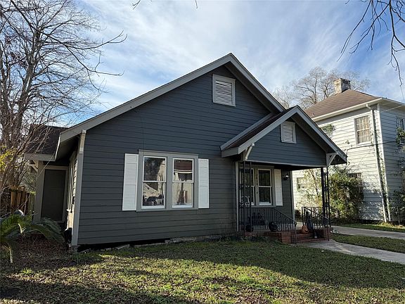 2nd image of 2419 Hazel St