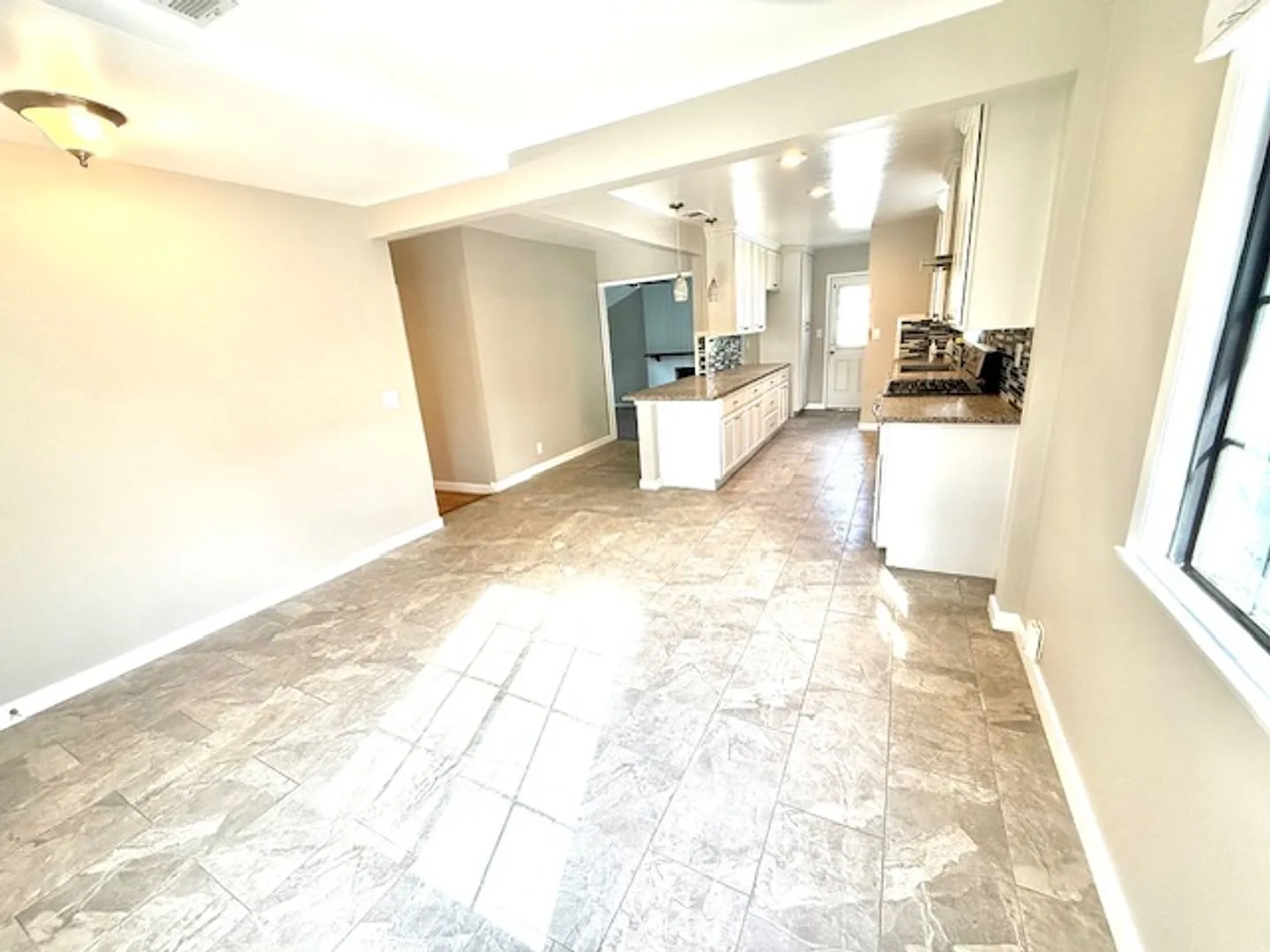 Must See 3br/2ba Home In Lakewood — Photo 3