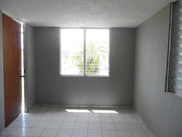 2nd image of U4 Jardines