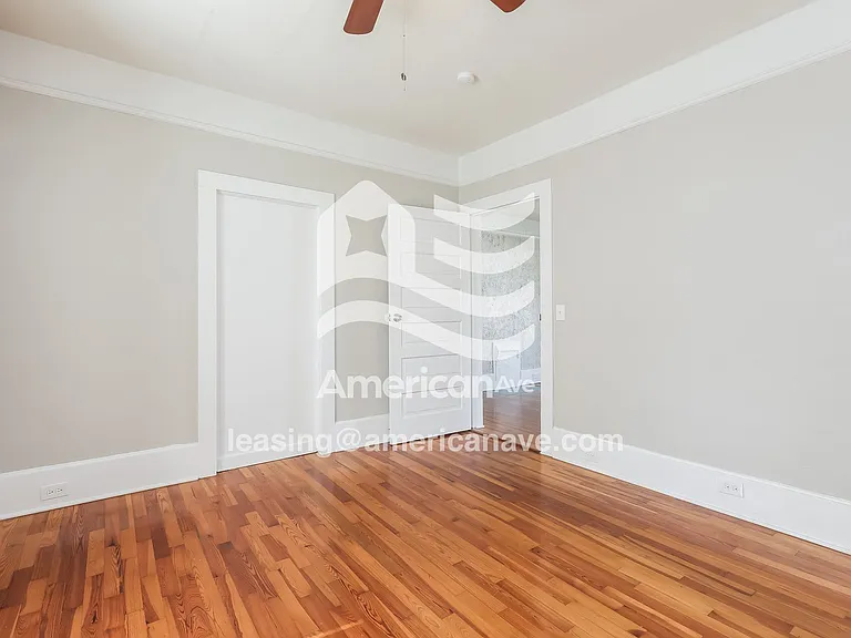 14887_009_wm_-_main_bedroom_13267176.jpg