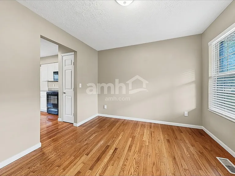 6486 Cobblers Trl — Photo 6