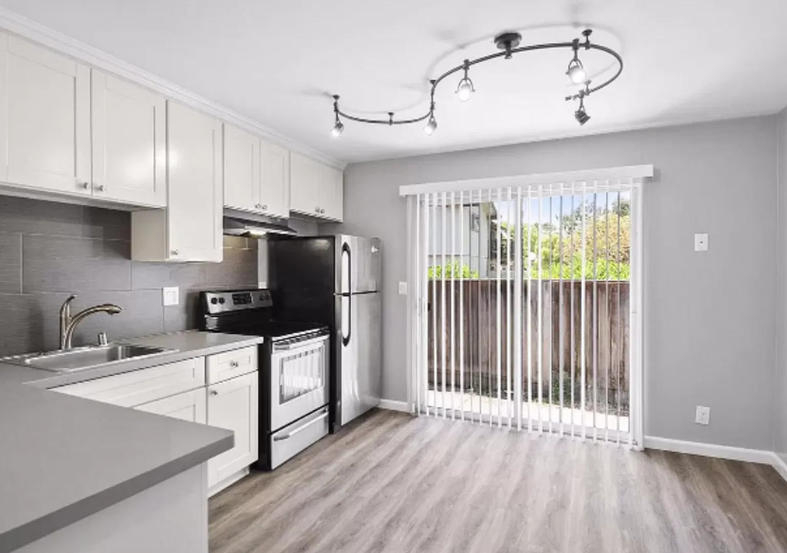 37 Sherland Avenue — Photo 2