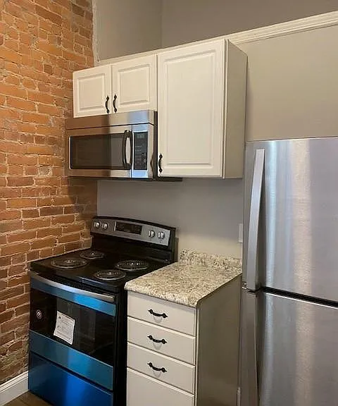 1283 Parkway Ave #4 — Photo 2