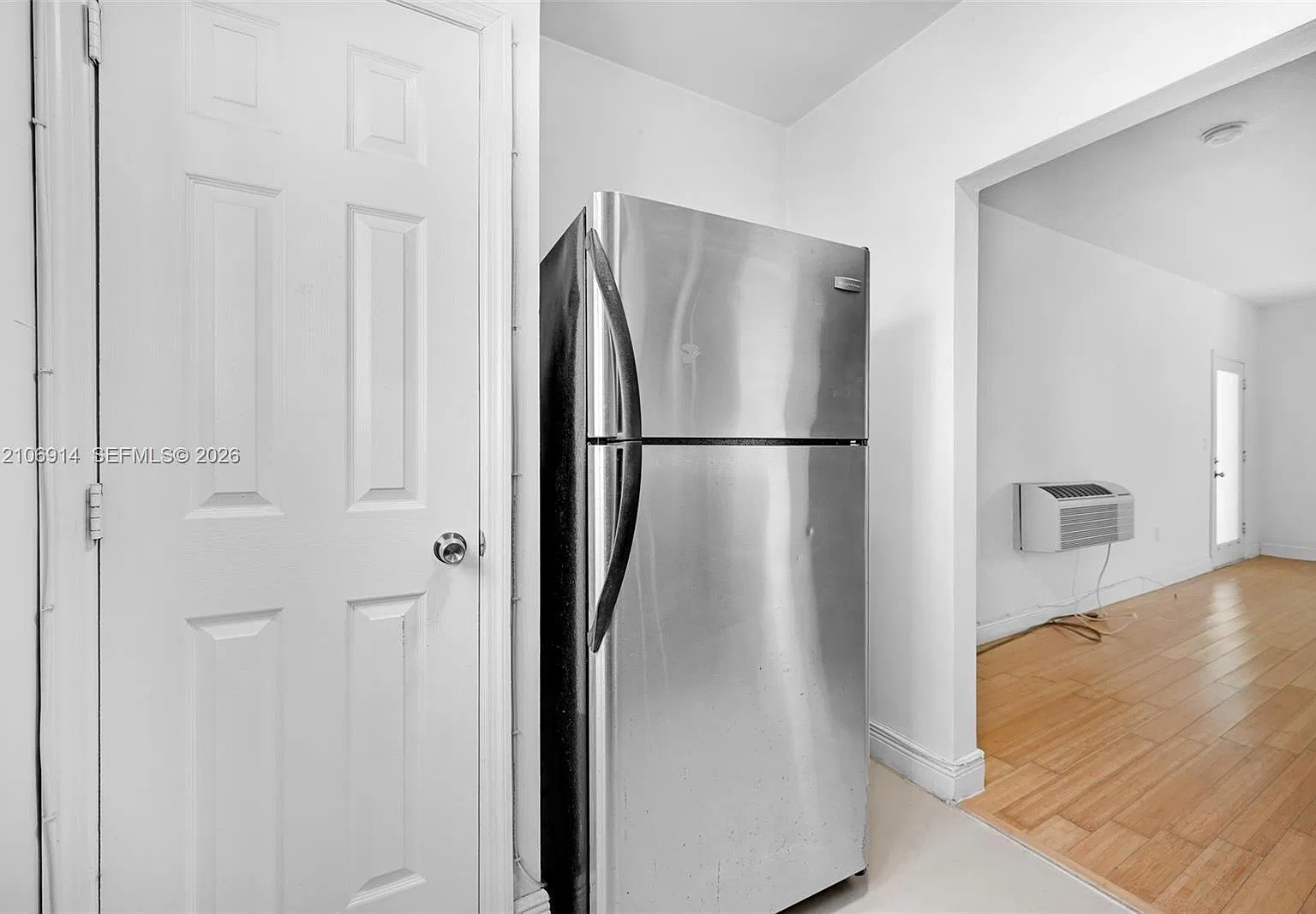 Beachcomber Of Nobe Condo — Photo 4
