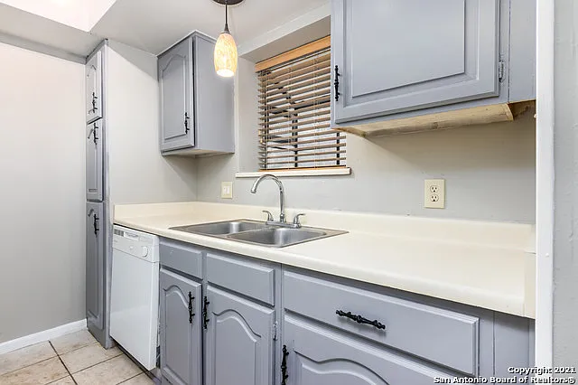 Building Photo - 11843 Braesview #301