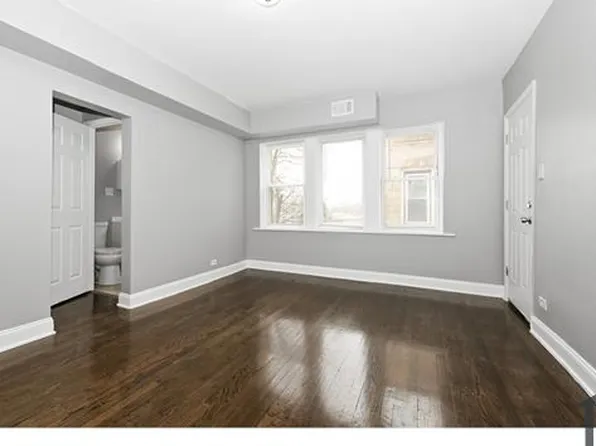 1215 E 72nd Pl, Chicago, IL 60619