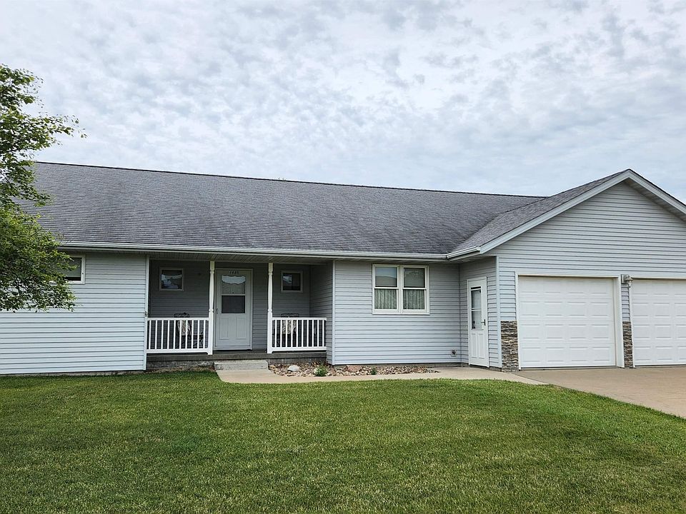 1st image of 1618 McKay Dr