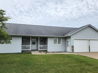 1618 McKay Dr, Knoxville, IA 50138