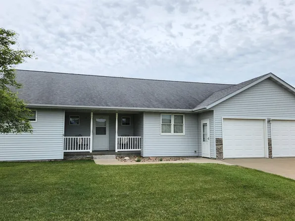 1618 McKay Dr, Knoxville, IA 50138