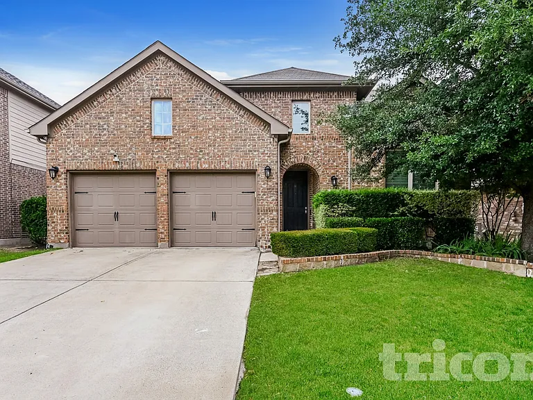 1136 Crest Meadow Dr — Photo 1