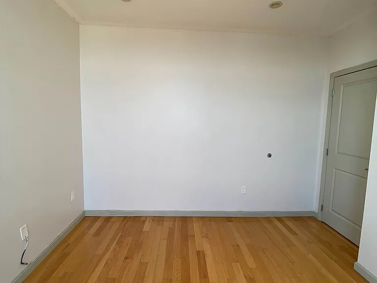 3120 Corlear Ave #1002 — Photo 13
