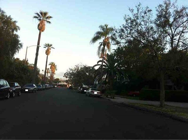 2nd image of 1806 S Hobart Blvd