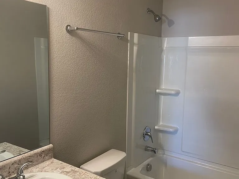 2618 Grand Ln — Photo 15