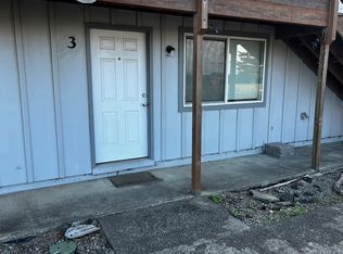 205 N Empire Blvd #3, Coos Bay, OR 97420