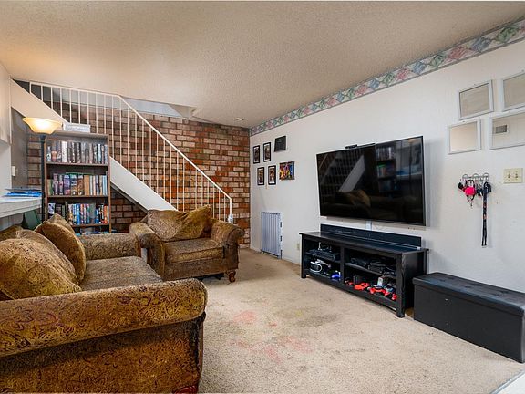 4th image of 5129 Connecticut Dr APT 2