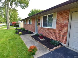 6626 Highbury Rd, Huber Heights, OH 45424