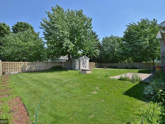 5th image of 410 Aspen Ct