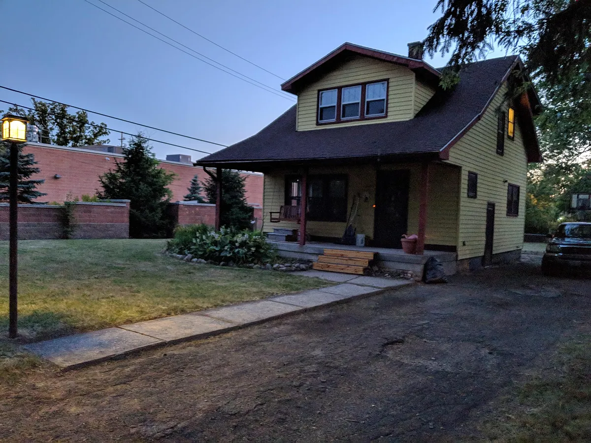 Building Photo - 2904 Maplewood Ave