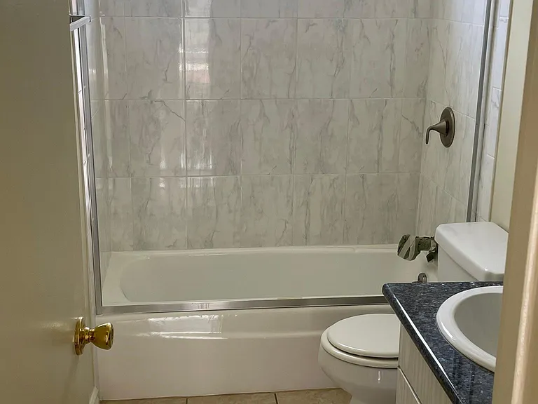 735 N Sweetzer Ave #306 — Photo 5