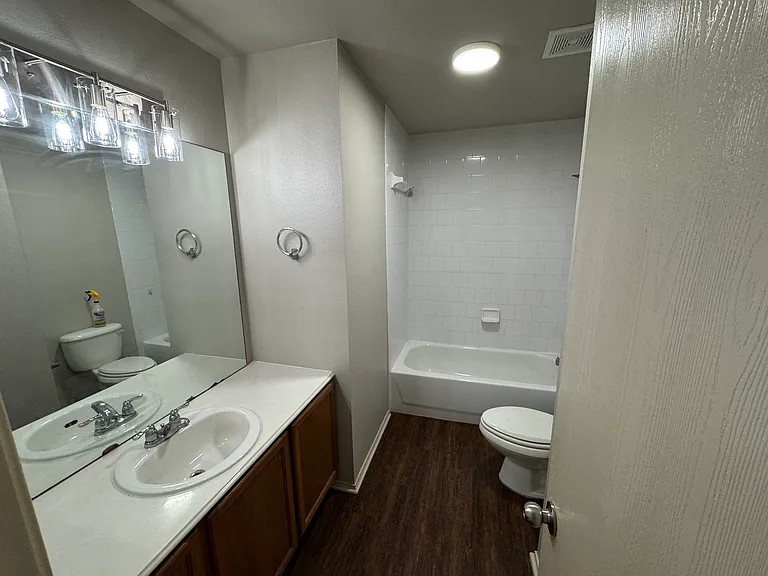 4501 Blue Jay Ln — Photo 8