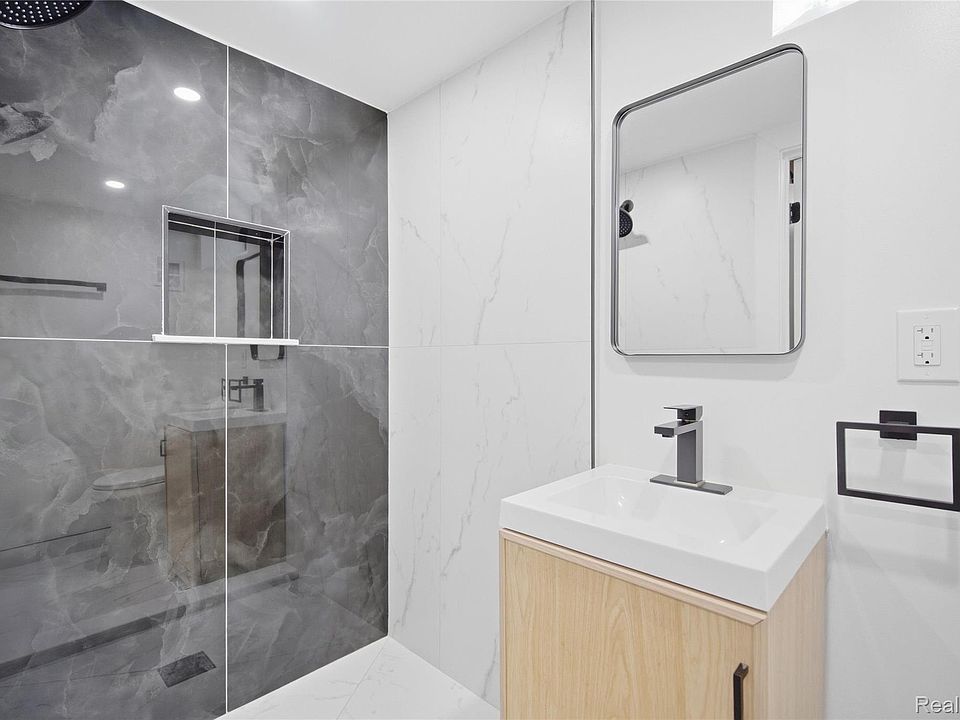 15211 Joan St, photo 27