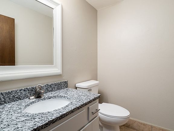 3rd image of 150 Flintridge Dr #8