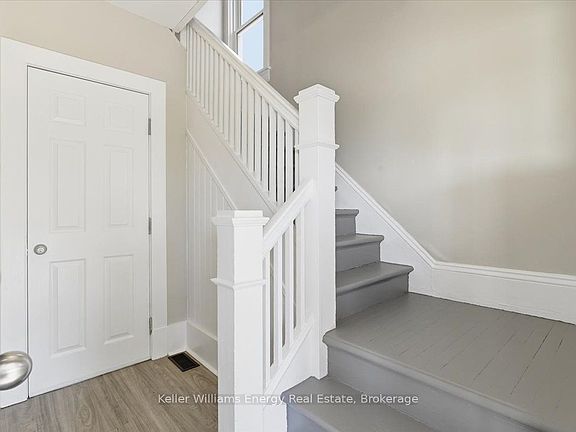 4th image of 108 Division St