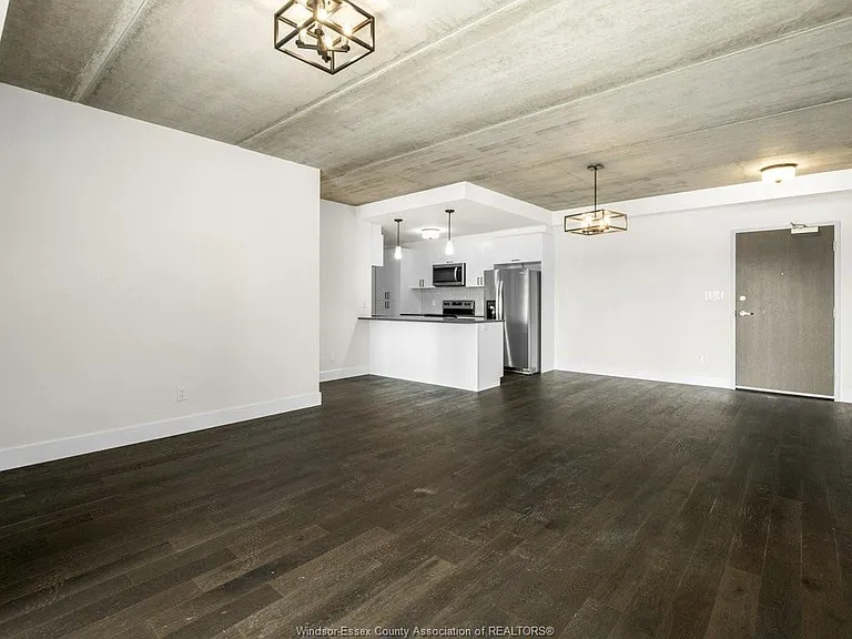 2600 Sandwich West Pkwy #204 — Photo 5
