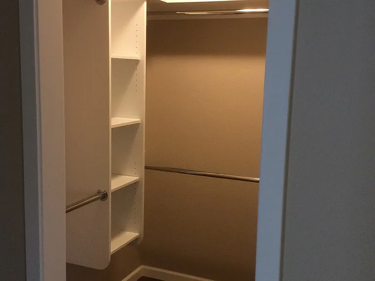 185 SE Briggs Way — Photo 3