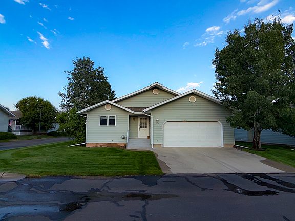 3rd image of 3204 Arbor Way #2