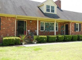 213 Ballahack Rd, Chesapeake, VA 23322