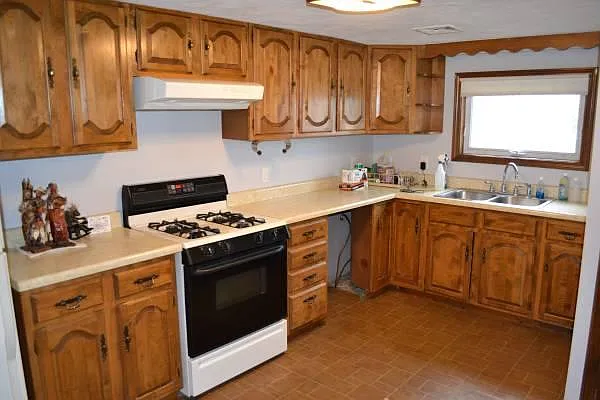3 bed, $675 — Photo 2