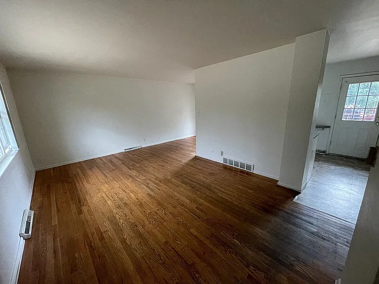 4464 Hamilton Ct — Photo 5
