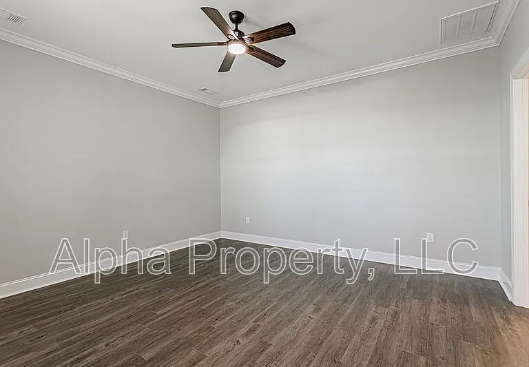 121 Remount Way — Photo 12