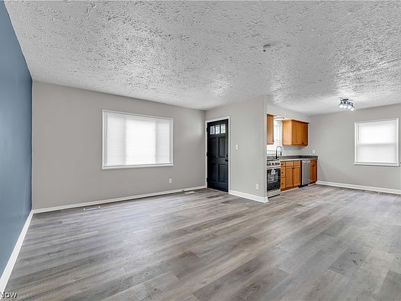 5th image of 4026 W 144th St