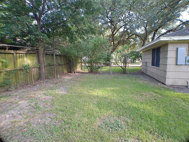 601 Fresa Rd — Photo 25