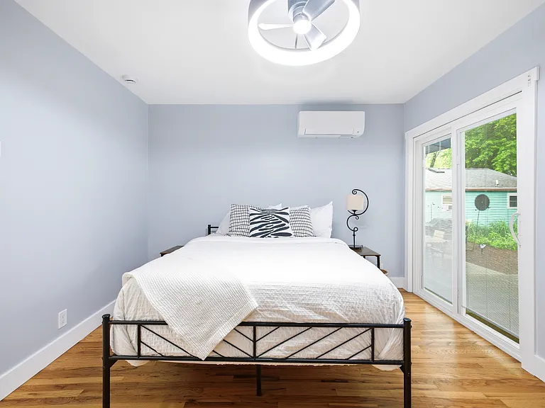 15775 Lakeshore Rd #2 — Photo 33