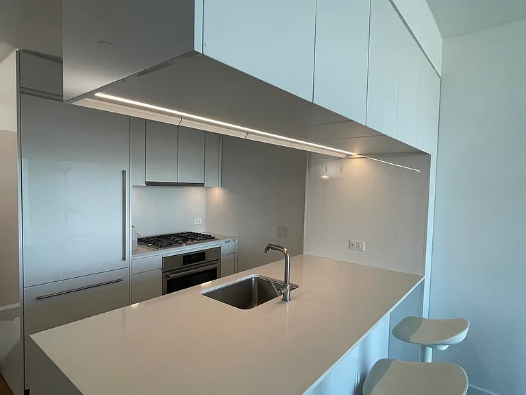 99 Hudson St #24 — Photo 5