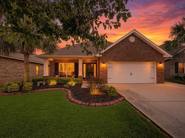1718 Waterford Sound Blvd, Gulf Breeze, FL 32563