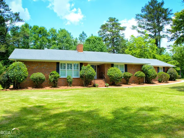 122 Canterbury Dr, Carrollton, GA 30117